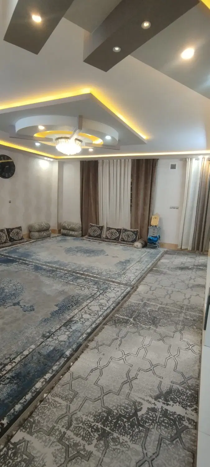 منزل ویلایی ۲ طبقه واقع در غدیر شهر فاز یک