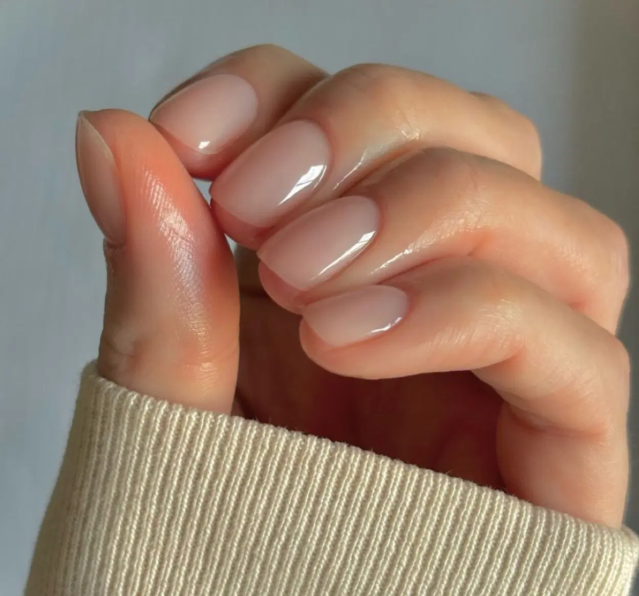 اجاره میز ناخن ۲۹۰۰