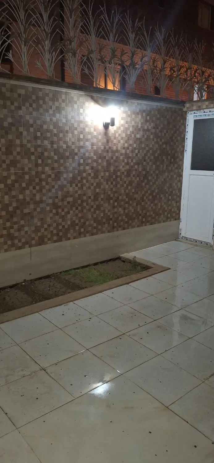 خانه دوطبقه ارغوانیه 200متر زیر بنا کوچه ابشار