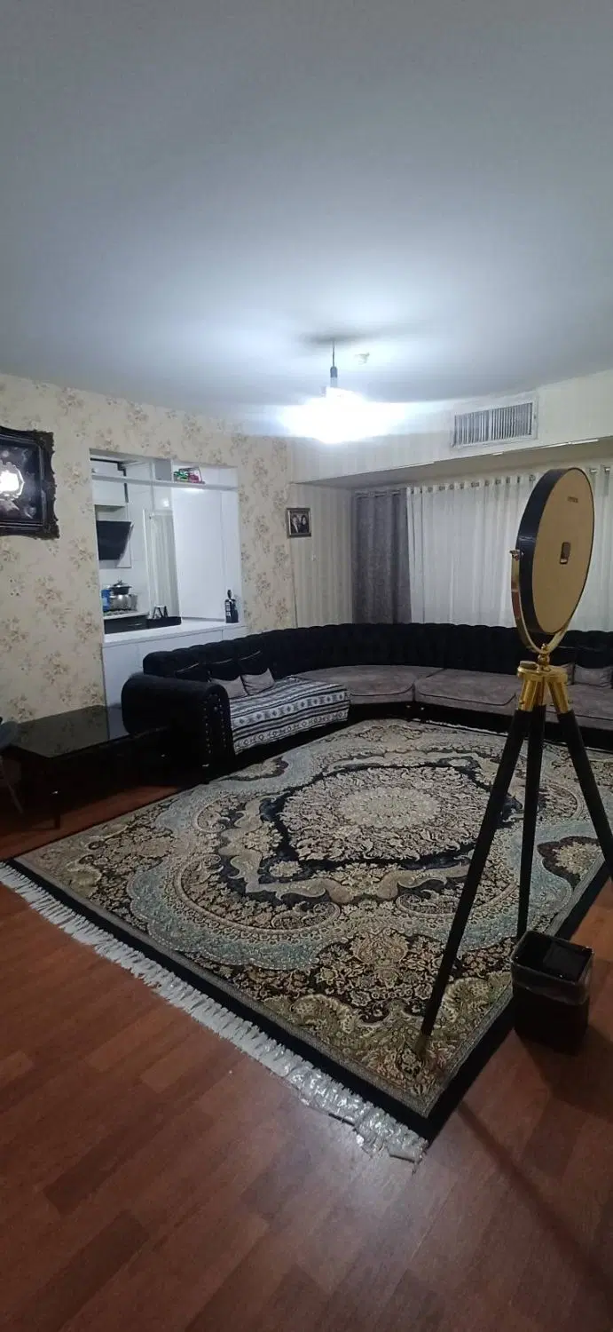آپارتمان طبقه دوم