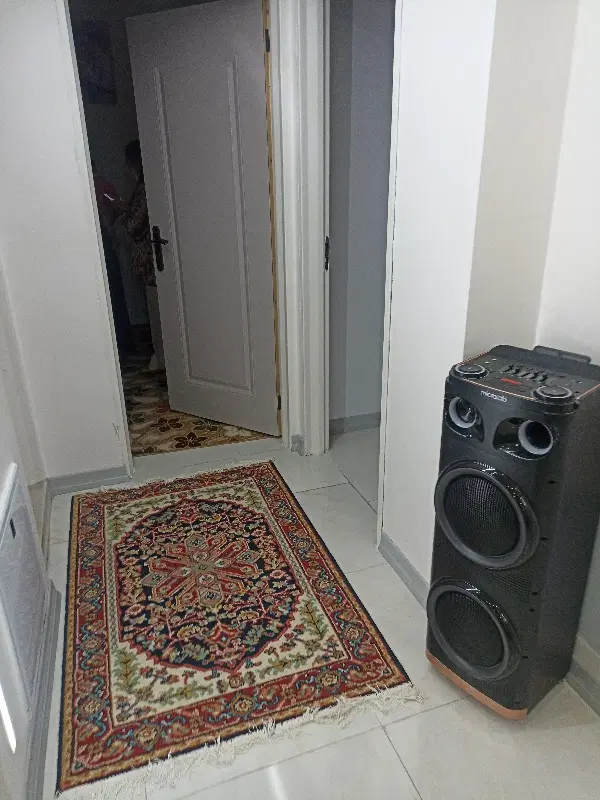 واحد ۸۶ متری بین چهارراه اول و دوم