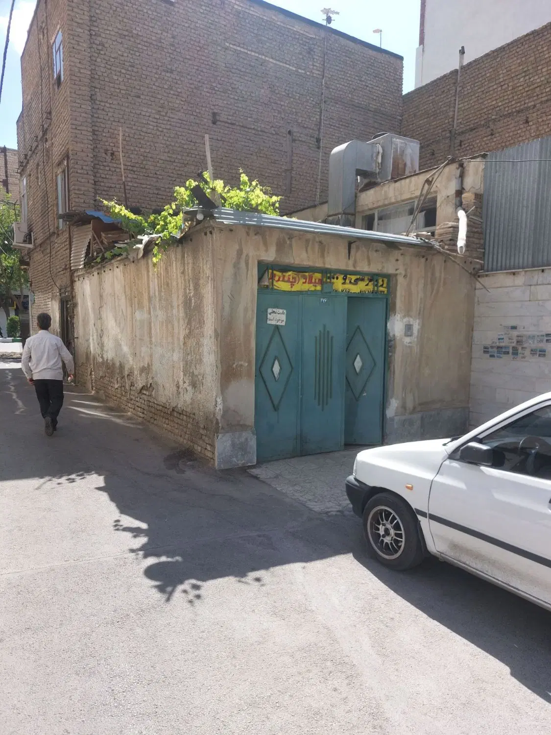 ویلایی کلنگی 75متری موقعیت بسیار خوب