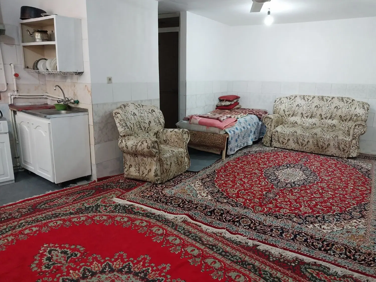 سوئیت نقلی خانه بزرگ در طبقه مختلف همکف ارزان