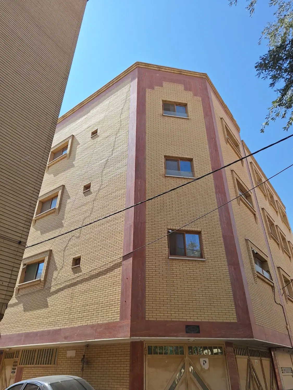 فروش آپارتمان خیابان گلزار خ استاد همایی