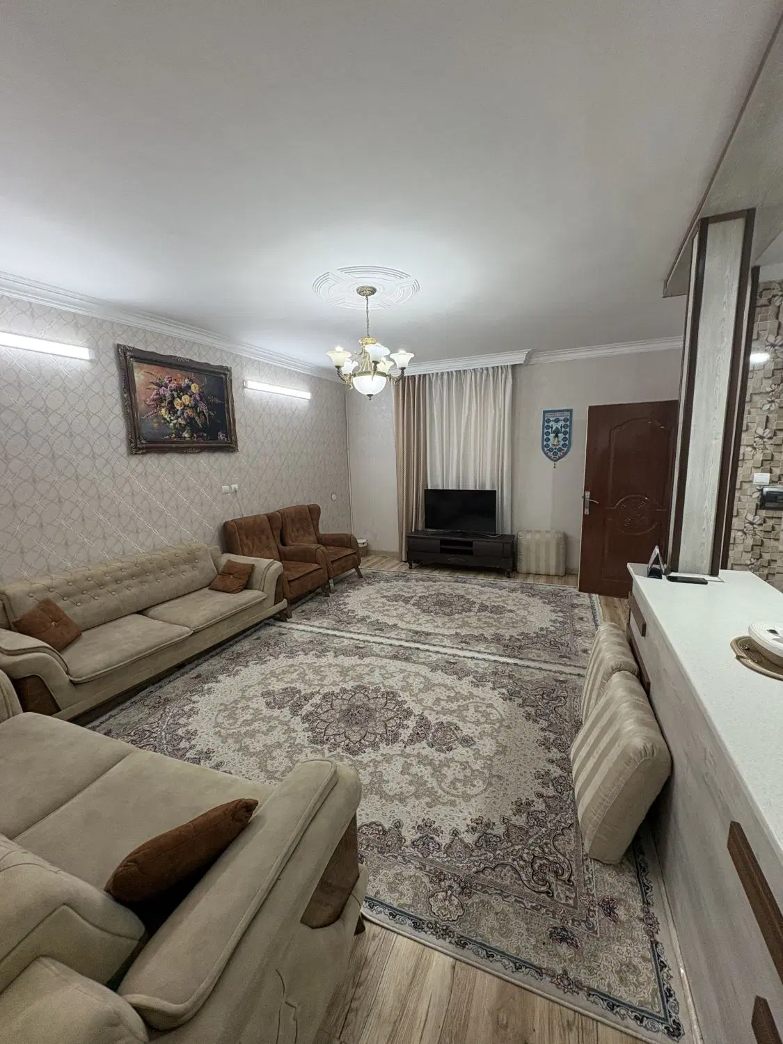 مستقلاتی اجاره ای۶۷متری