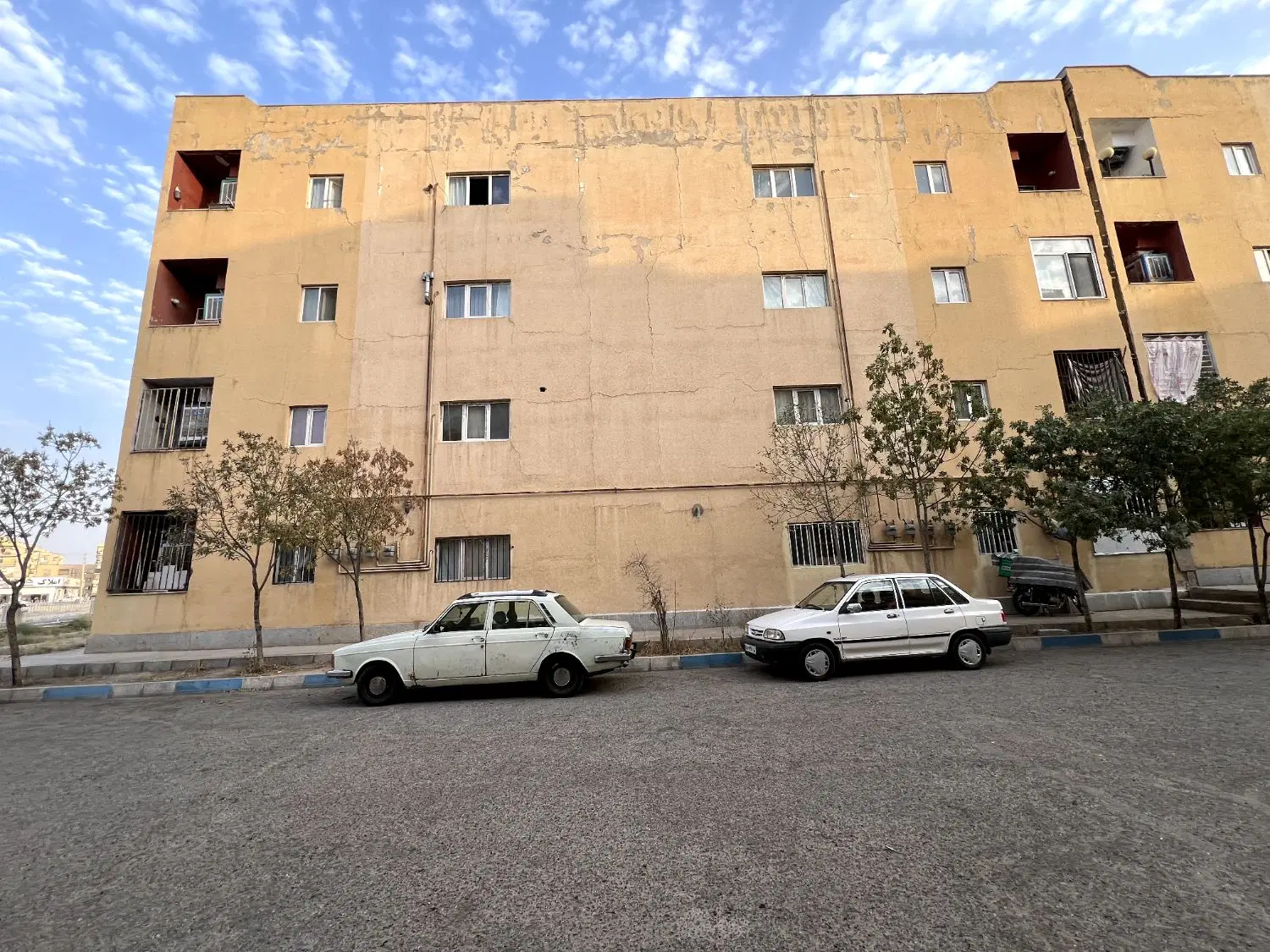 80متر فروش 2خواب