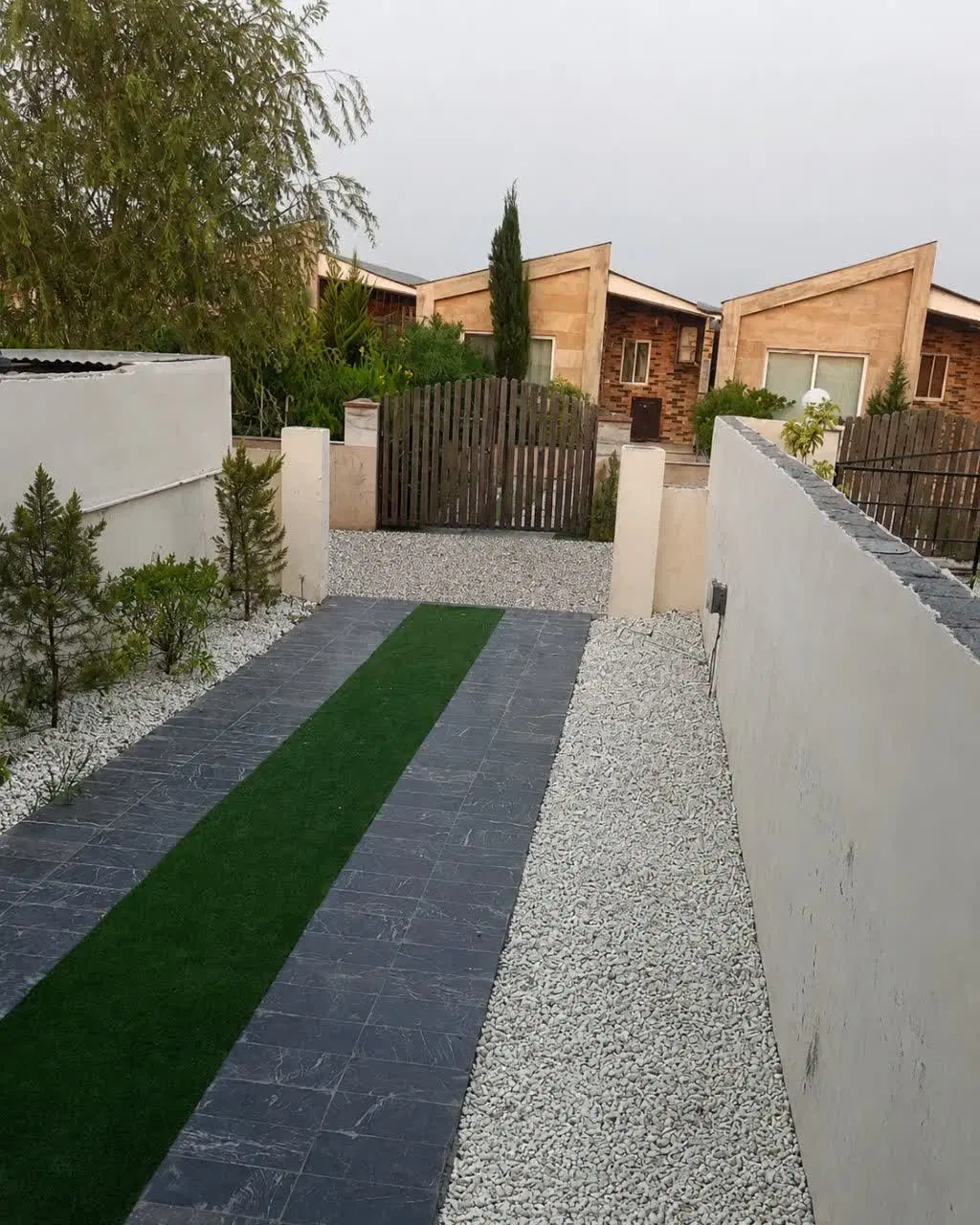 ۱۴۰ متر ویلا  شیرکلا چمستان شهرکی