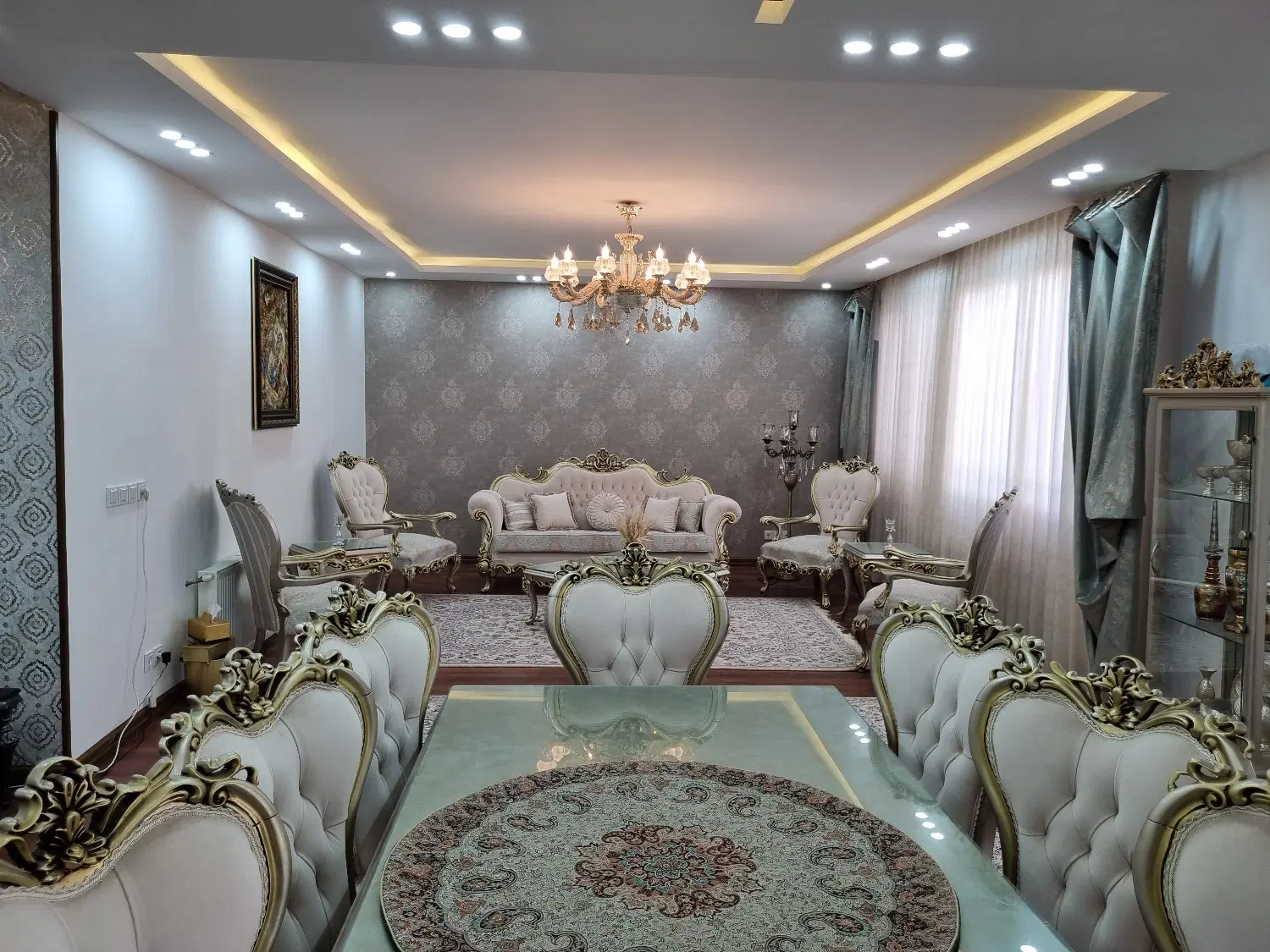 آپارتمان ۲۰۵ متری بلوار جمهوری کوچه شرق
