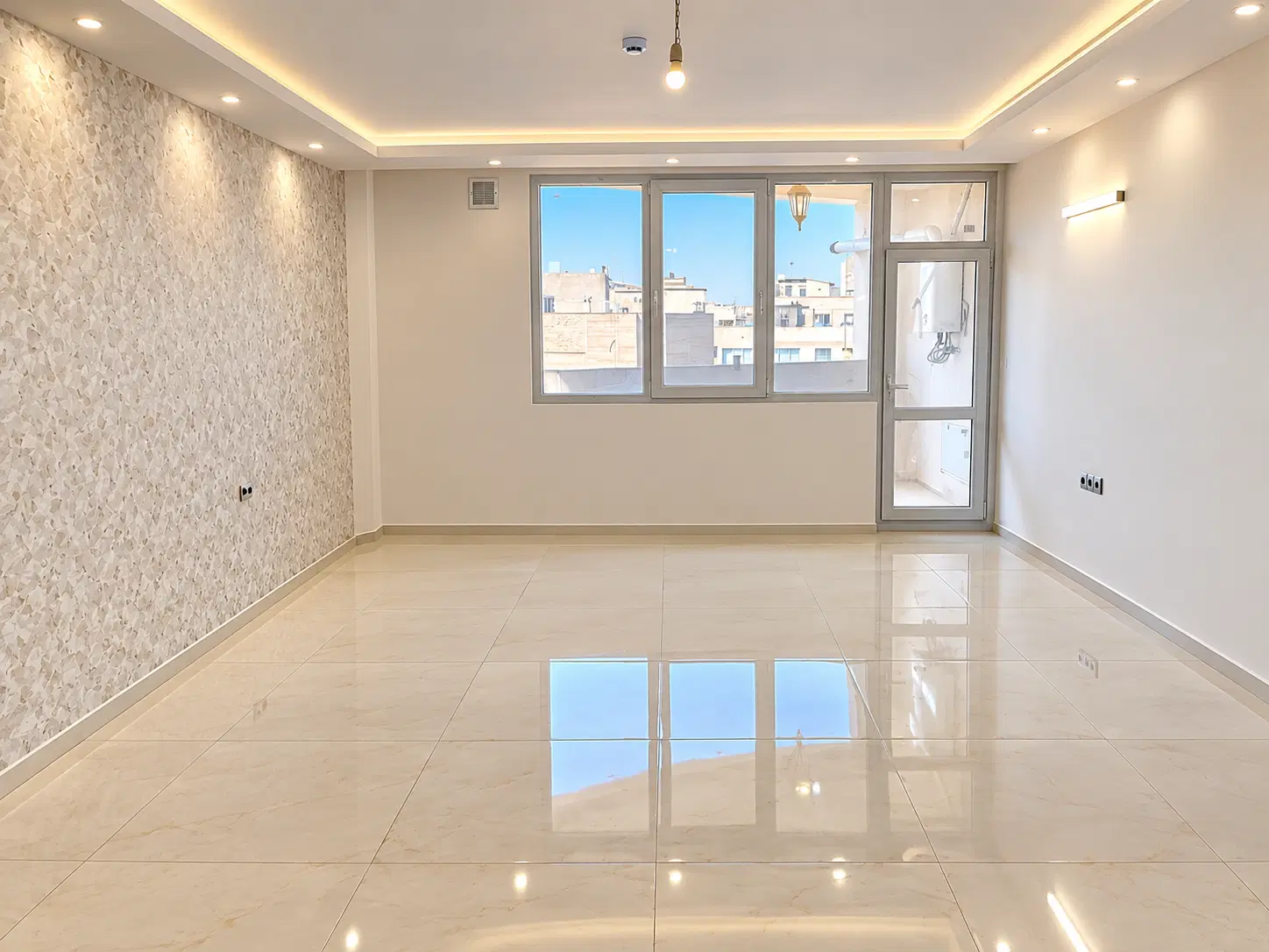 اپارتمان 105 متری                 تاپ لوکیشن