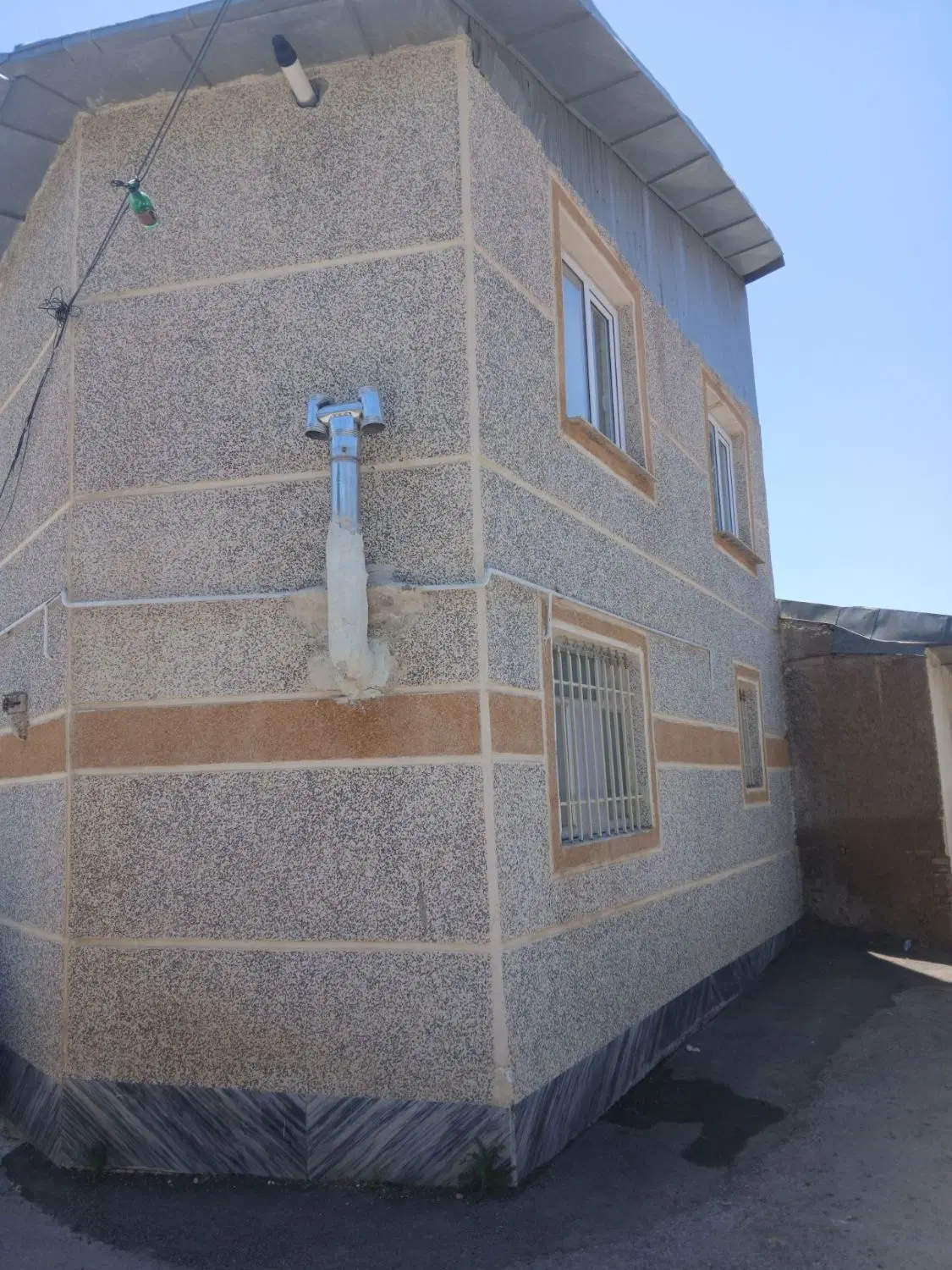 خانه مسکونی سند تک برگ