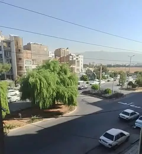 آپارتمان 80 متری 2 خواب طبقه دوم نورگیر سمت نما