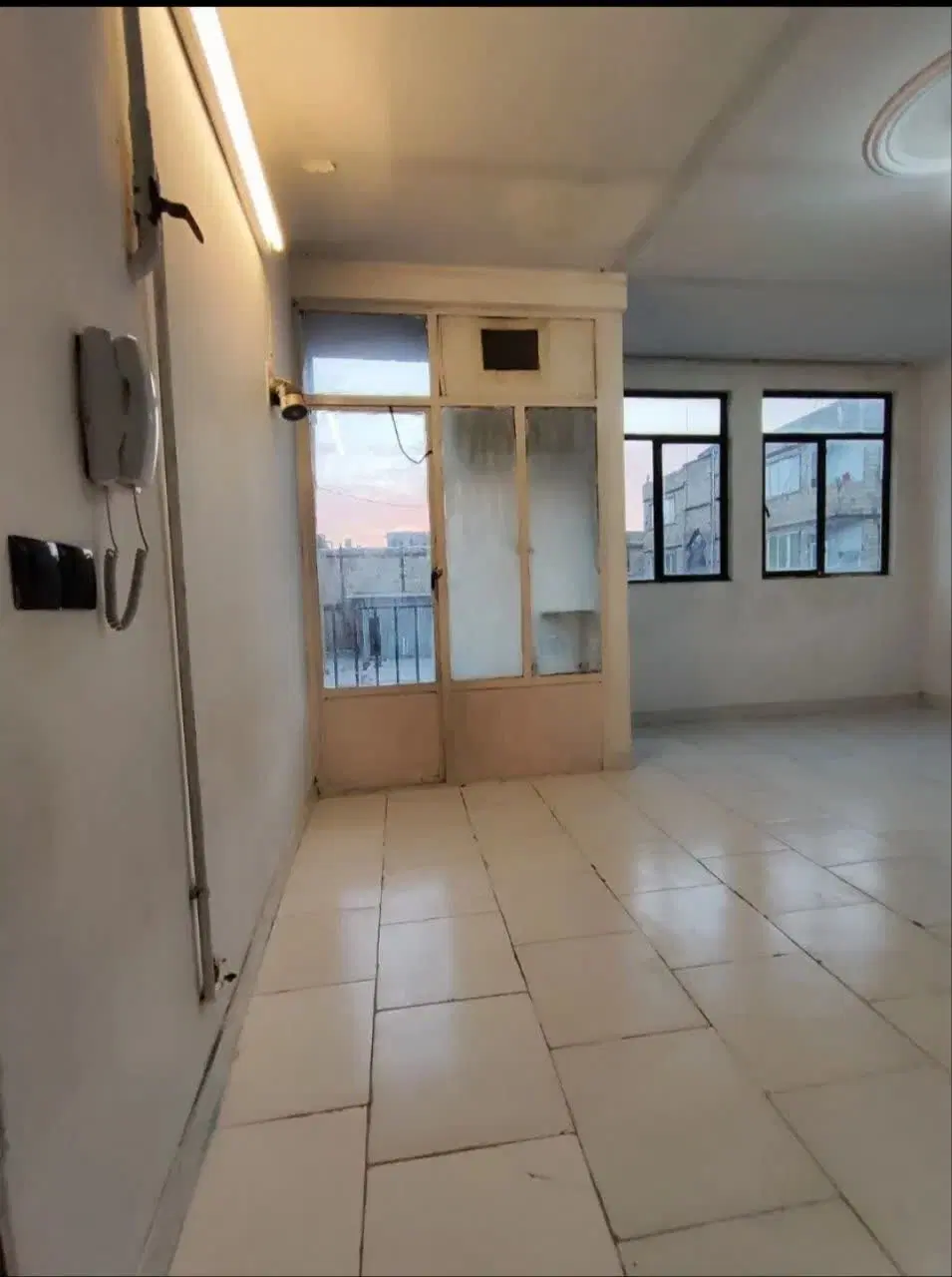 ۵۷متر ۱خواب سالن پرده خور بهر خیابان
