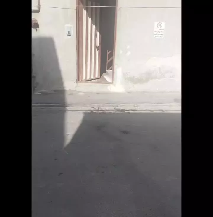 حیاط ۳ طبقه در آخر طالقانی