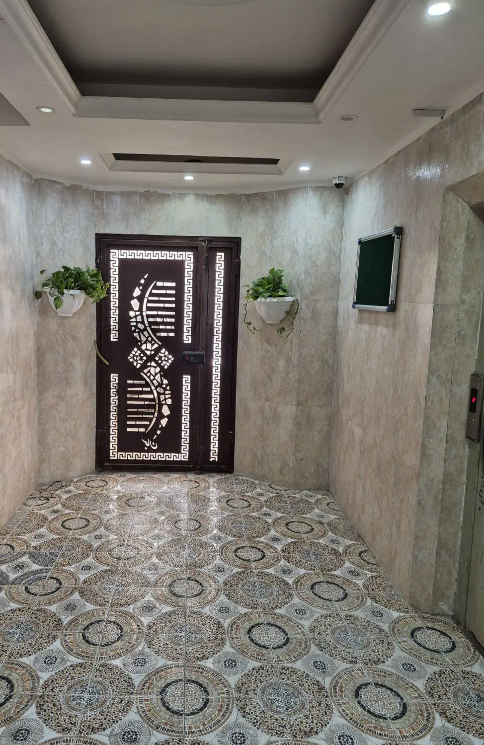 واحد یک خوابه خوش نقشه و دلباز با پارکینگ و انباری
