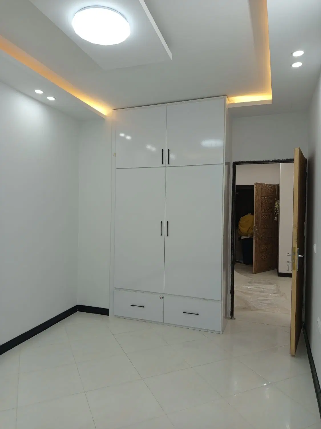 آپارتمان شیک گلبهار