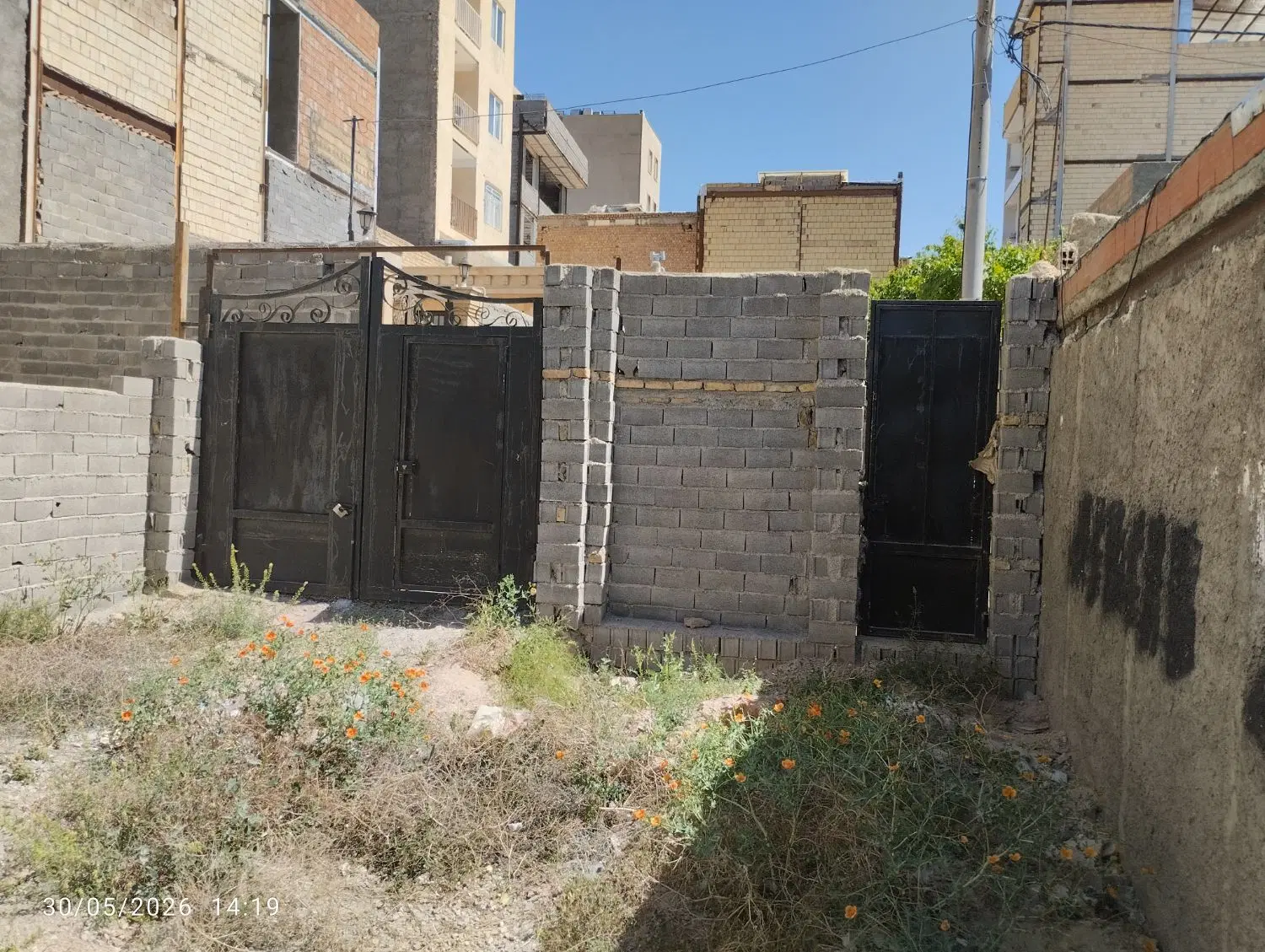 چهار دیواری مسکونی.فونداسیون عرض یک متر