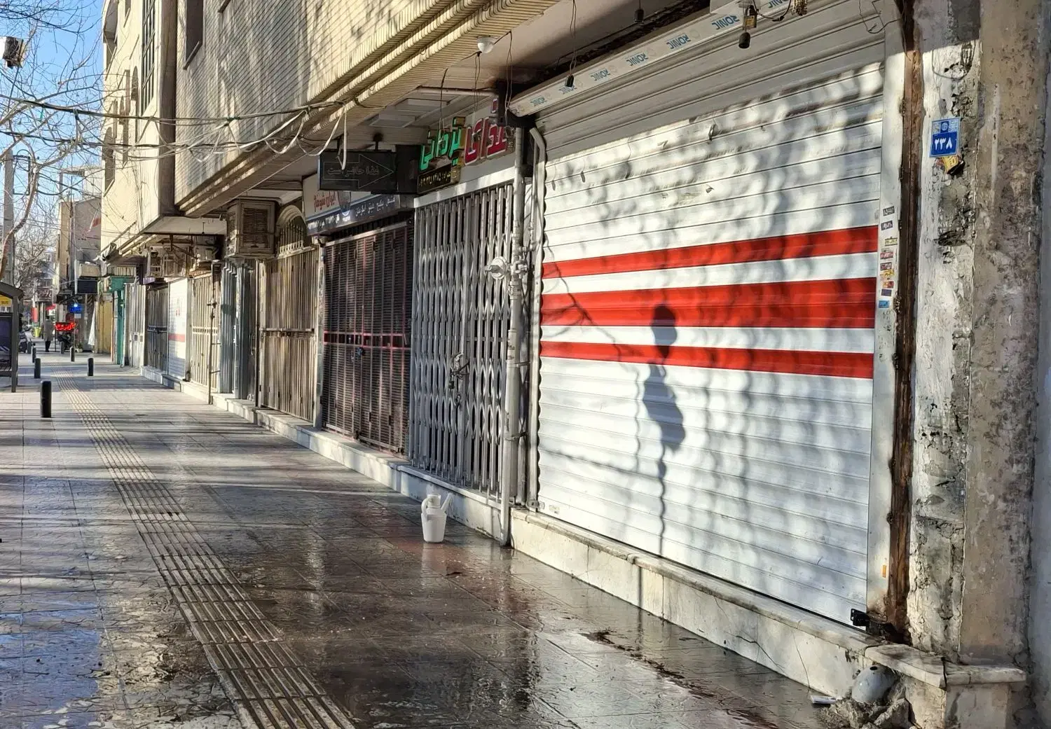 ۲۰ متر گذر پرتردد بازار جهت طلافروشی