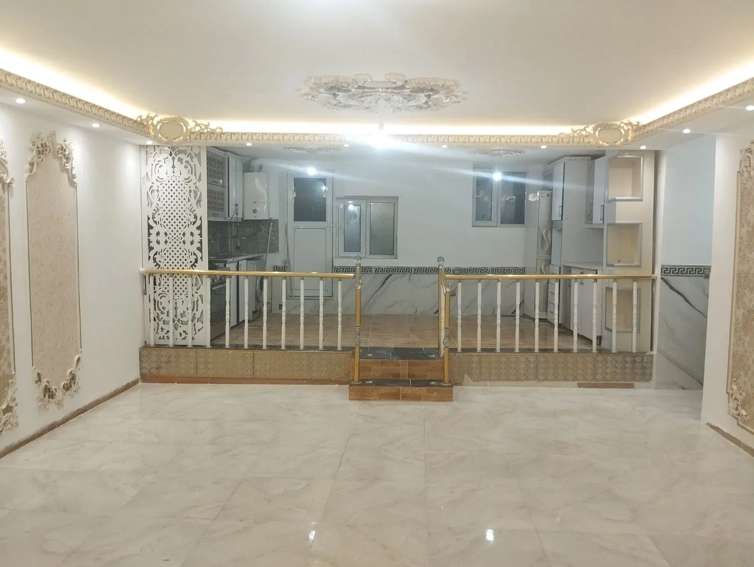 خانه ۱۳۰متری دو خوابه حیاط دار مستقل