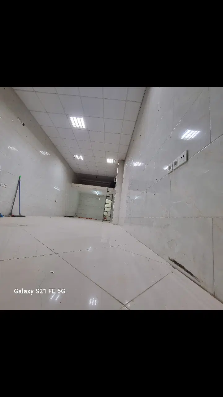 مغازه ۵۰ متری