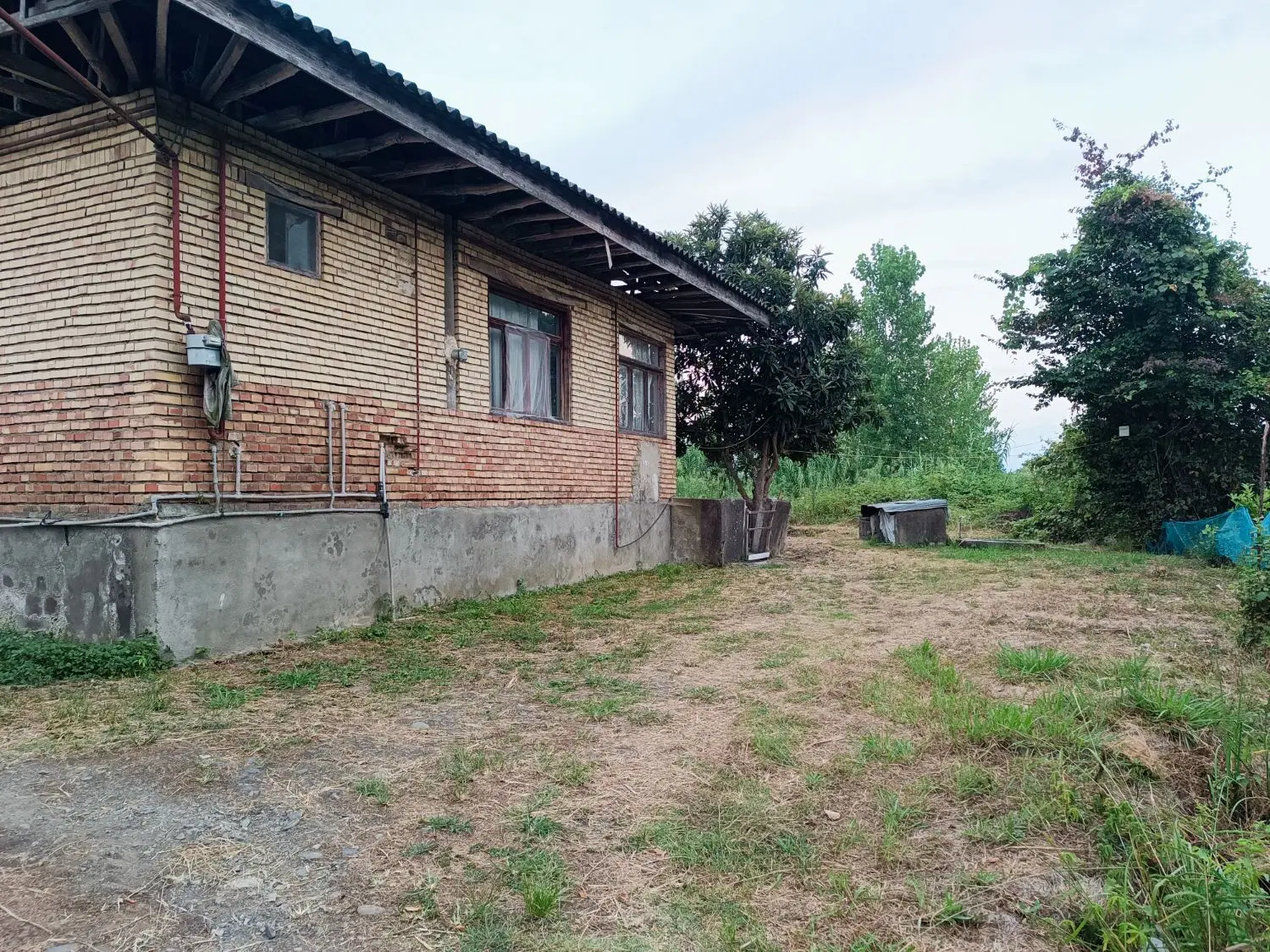 خانه ویلایی با محوطه
