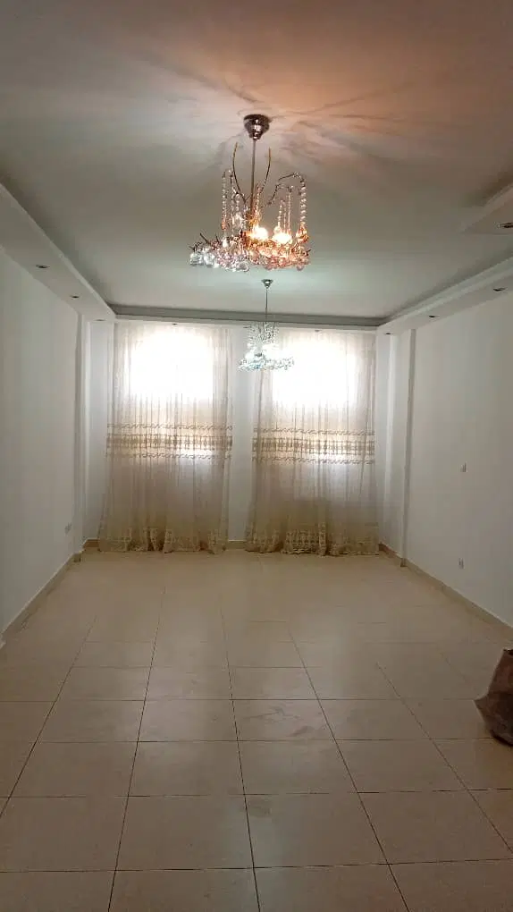 ۵۷متری خیابان ۱۹۰غربی بین عادل وزرین  علیدوستی