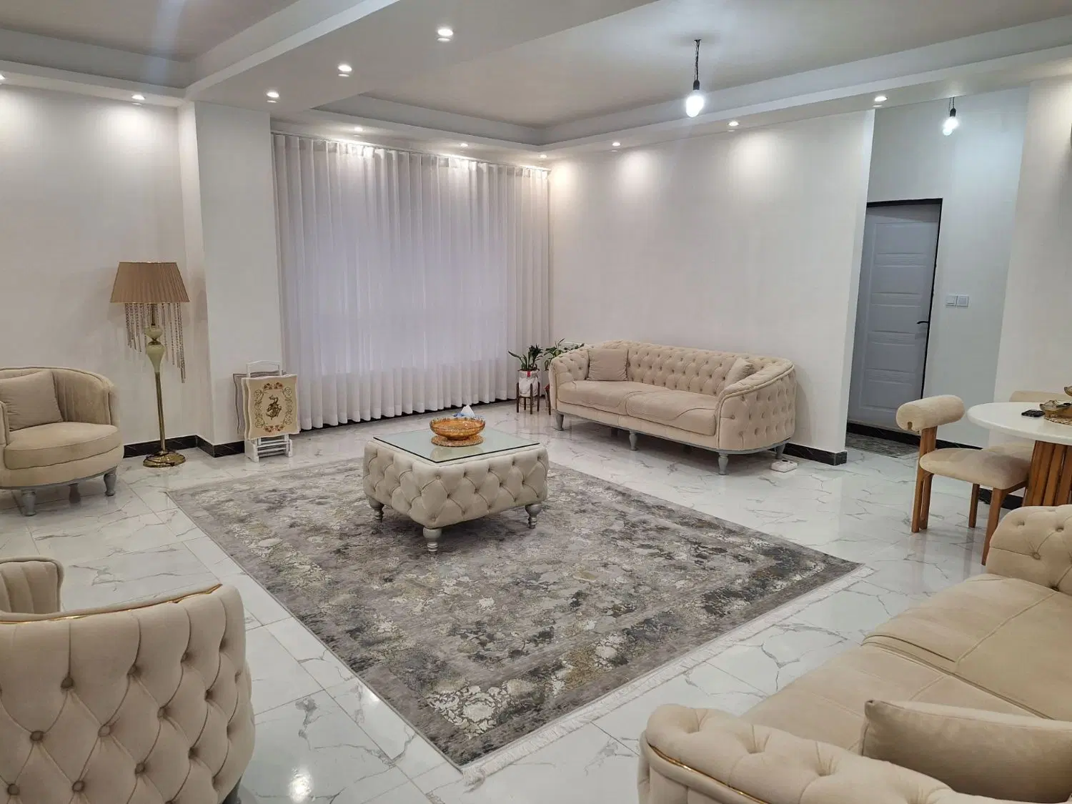 فروش واحد ۱۰۲ متری سند دار ، حوالی گلسار