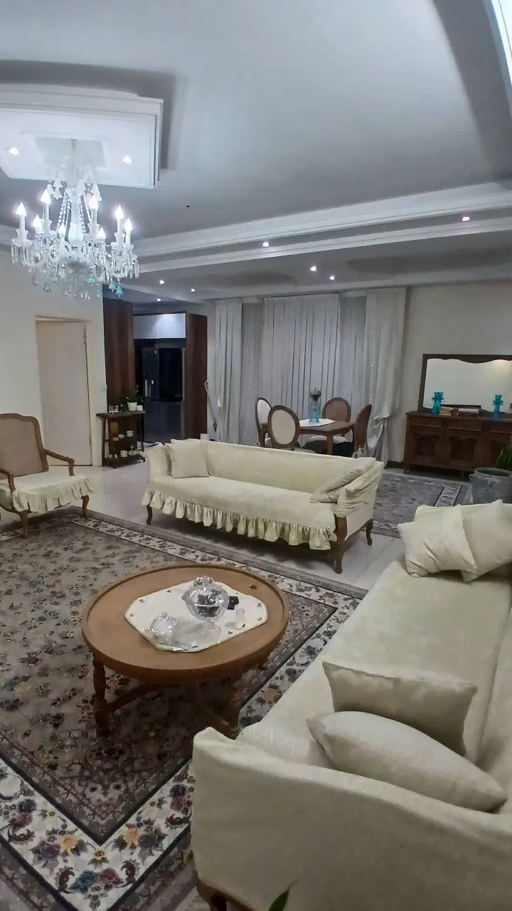 ۹۰ متر دوخوابه آسانسور پارکینگ اختصاصی سالن بزرگ