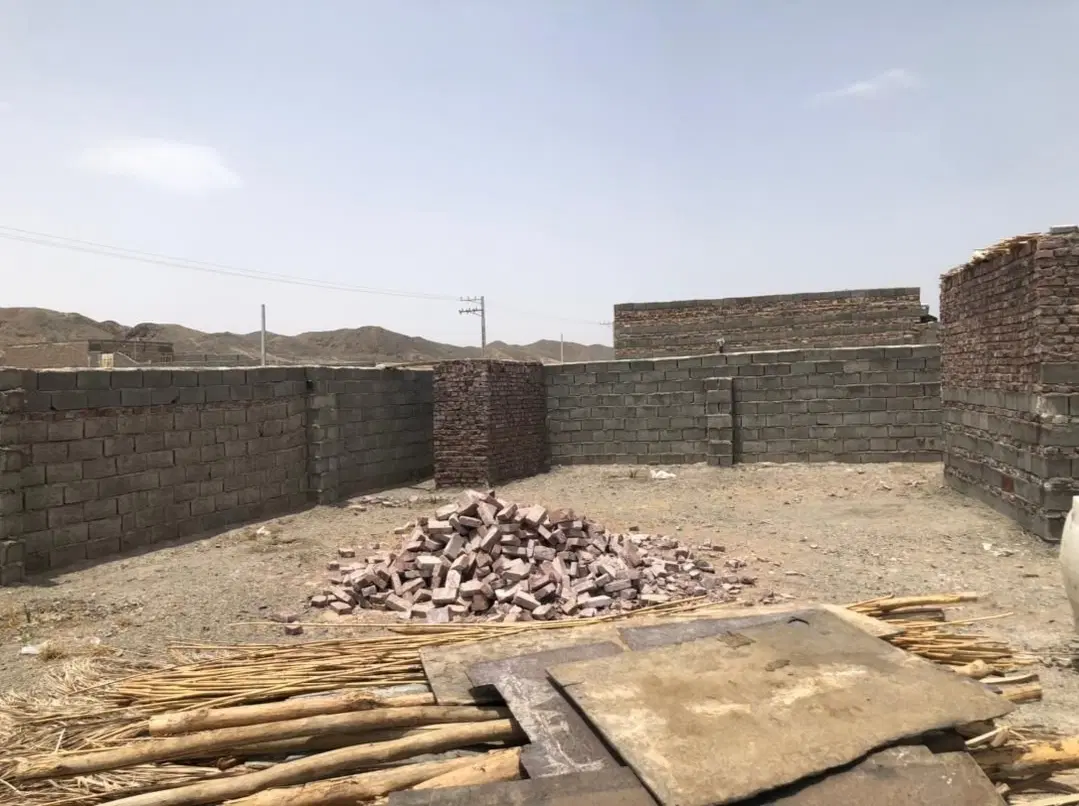زمین 400متر بعد از پلیس راه