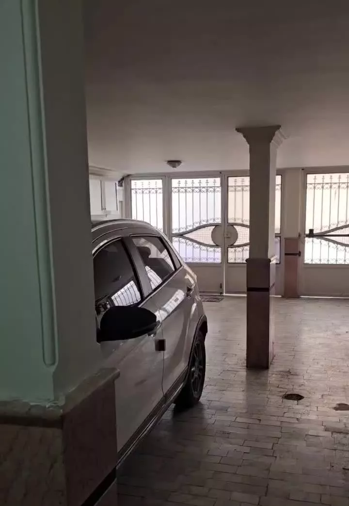 همکف حیاط دار بهشتی 34