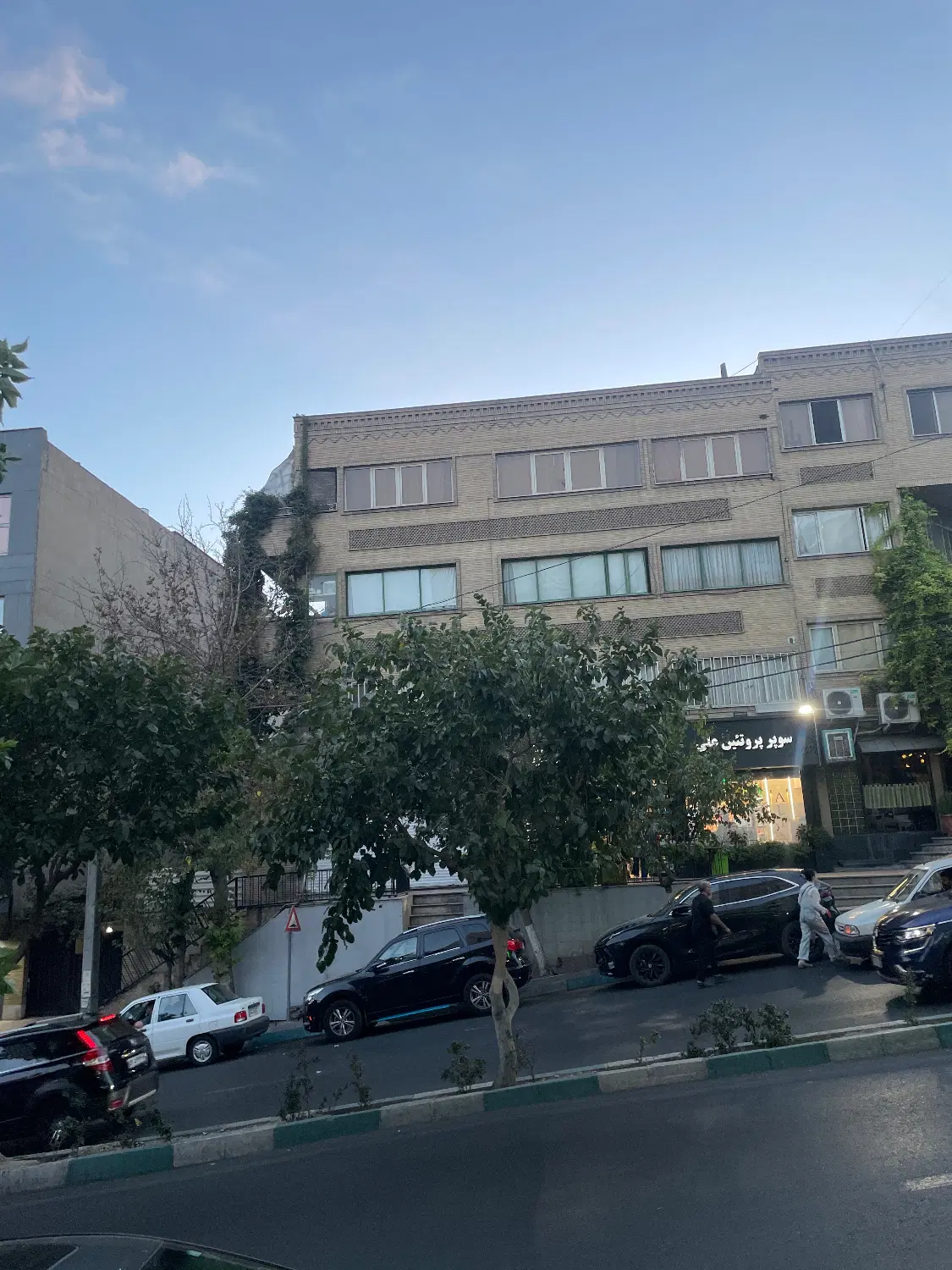اپارتمان تک واحدی