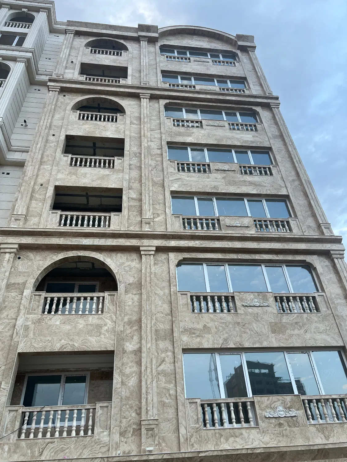اپارتمان ۲۱۰متری کشاورزی