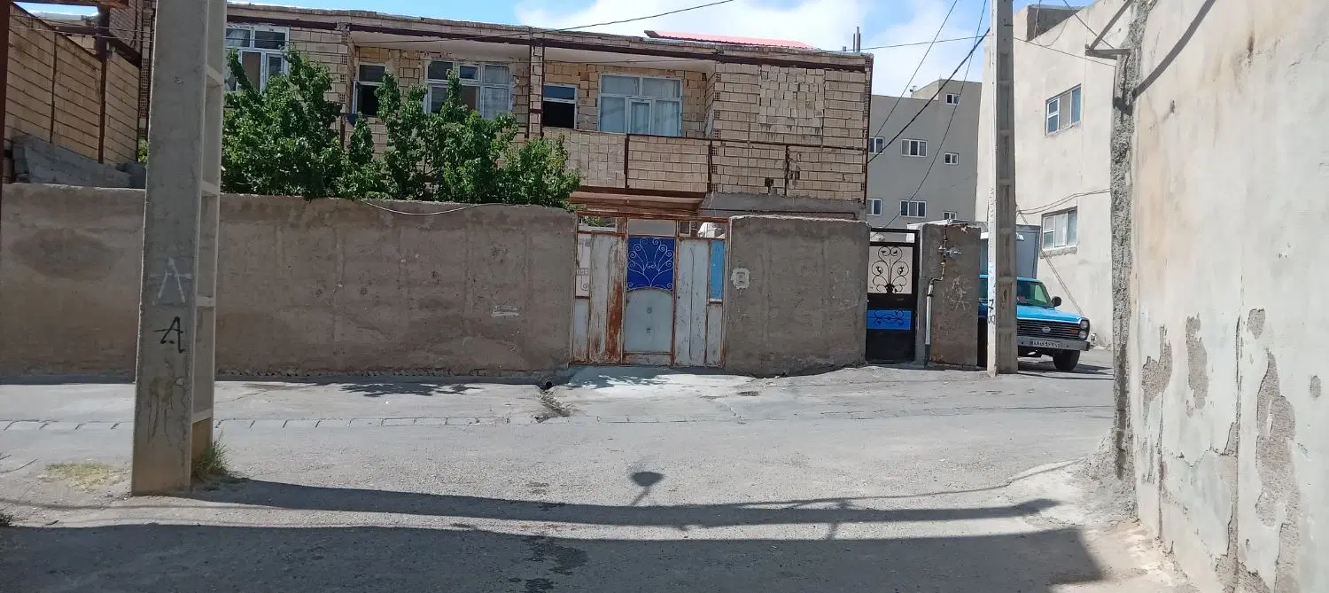 خانه دو طبقه ۴۵۰ متر