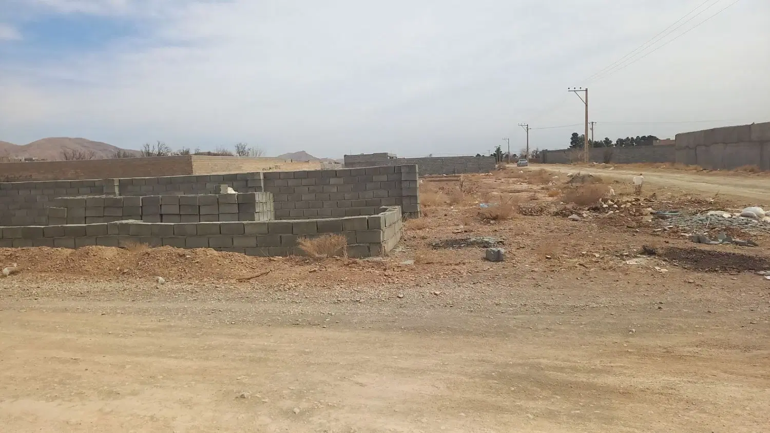زمین سه نبش