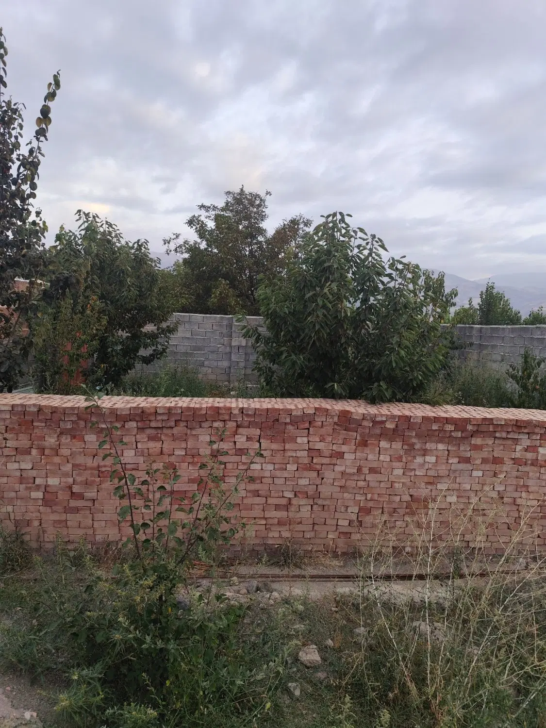 زمین مسکونی واقع در احمد آباد