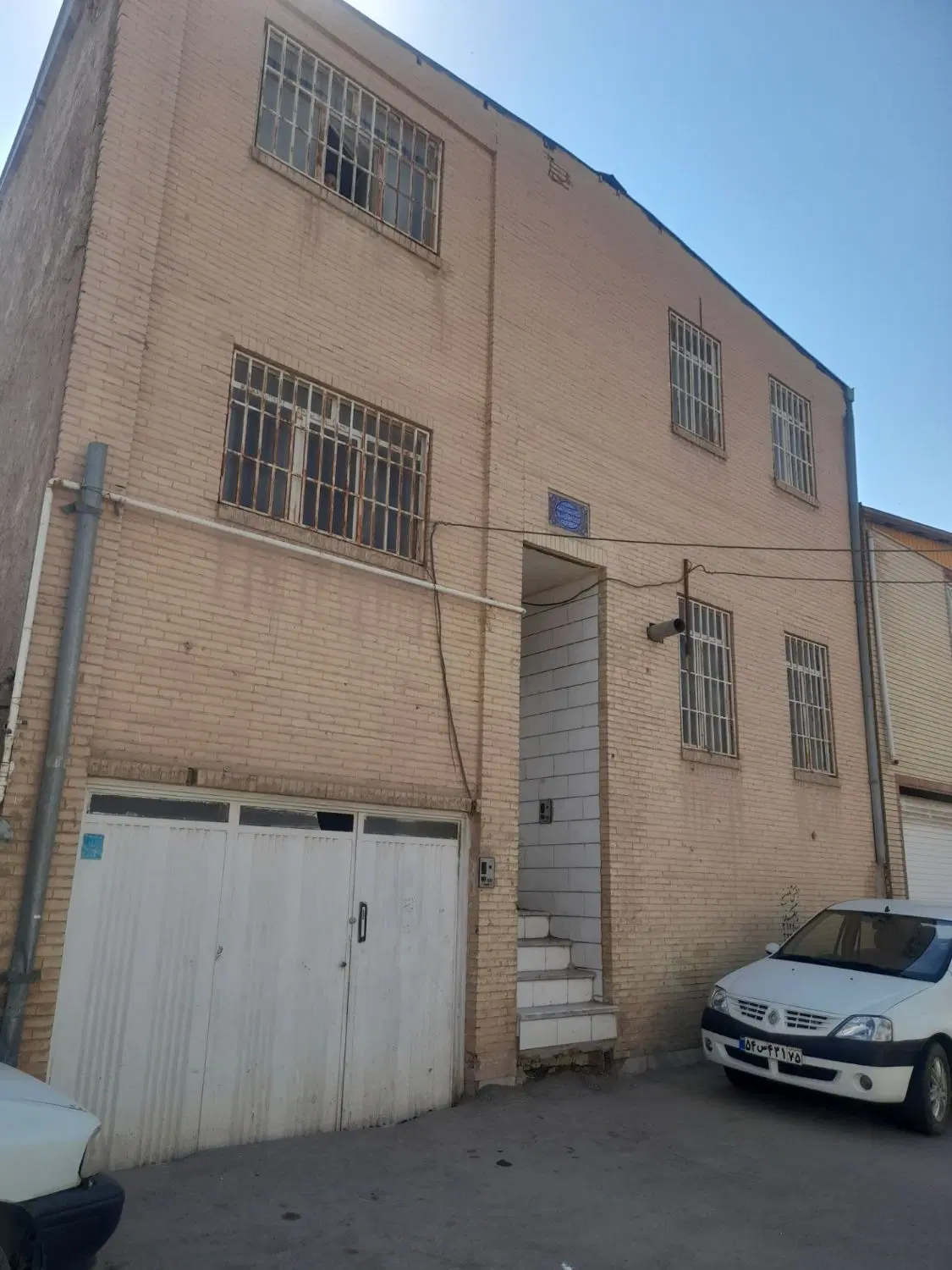 خانه دو طبقه فروشی