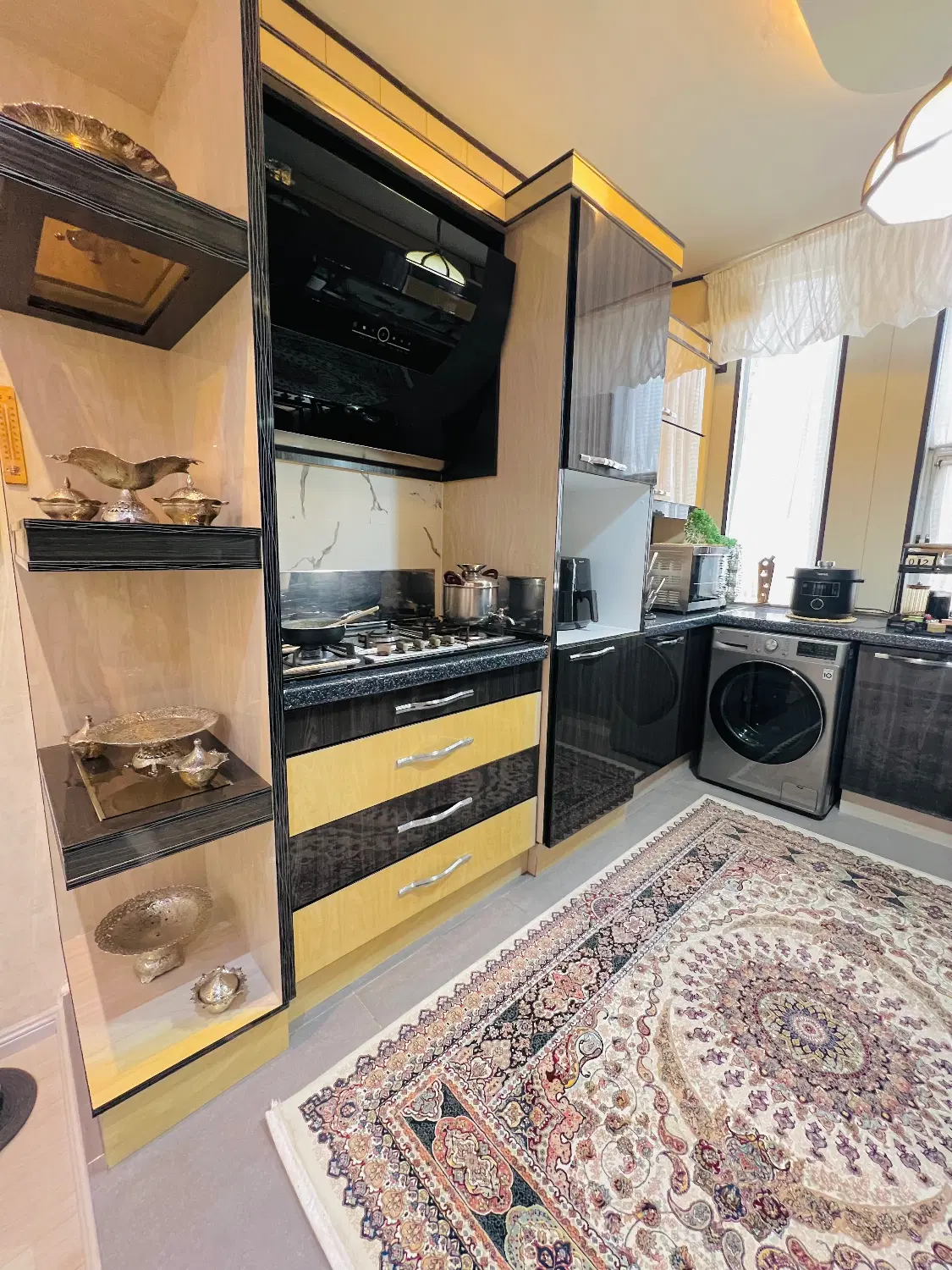 خانه ی ویلایی دو طبقه در فلسطین