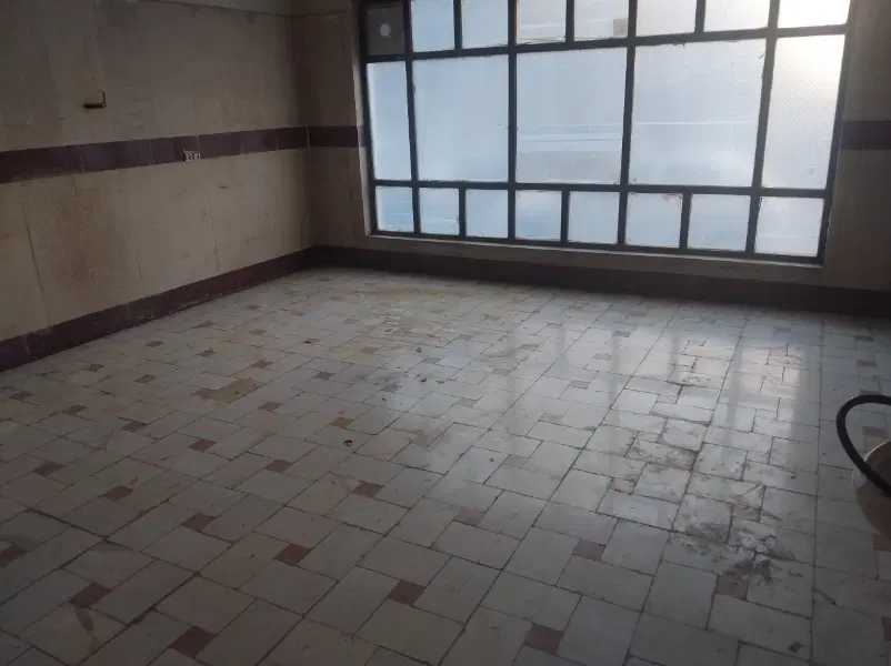 انبار ۳۵ کف و دیوار سنگ