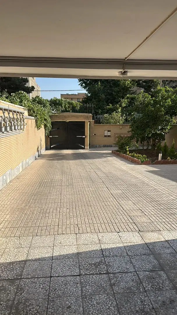 380متر ویلایی اصلی شاهین ویلا