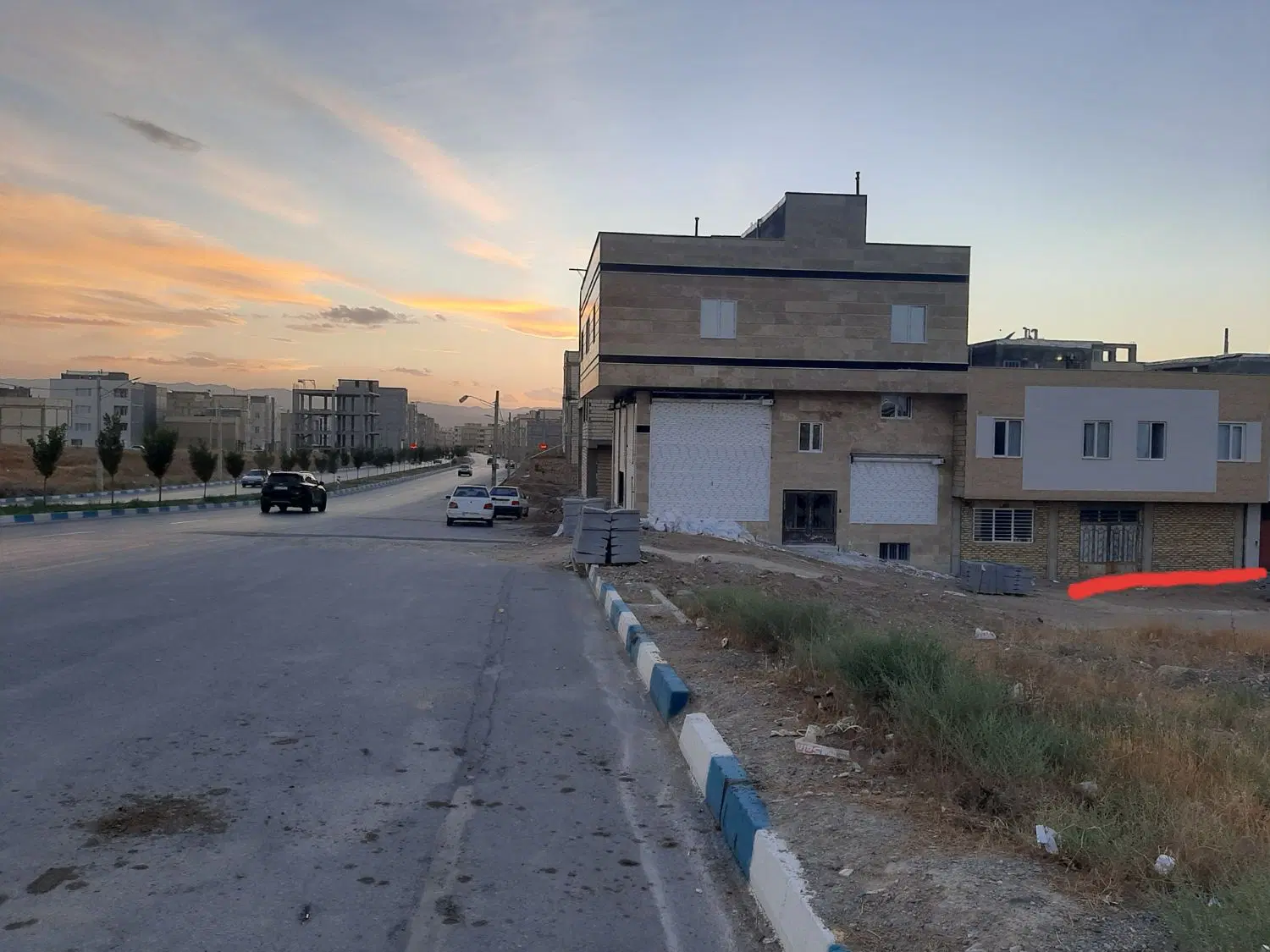 فروش یک باب مغازه ورودی کوی خرداد فاز۳  ۴۰متر