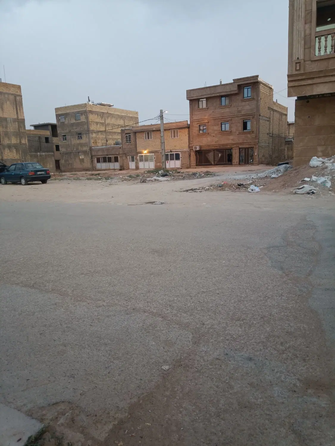 منزل 100متری در شهرک یک جنب نان سنگکی