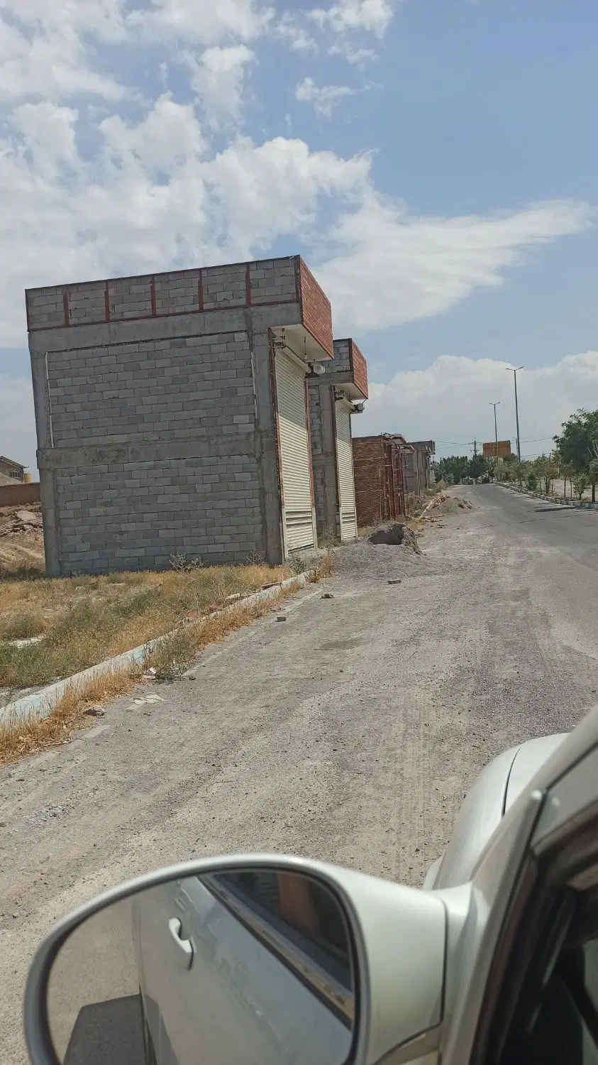 فروش یک قطعه زمین تجاری متراژ ۳۳