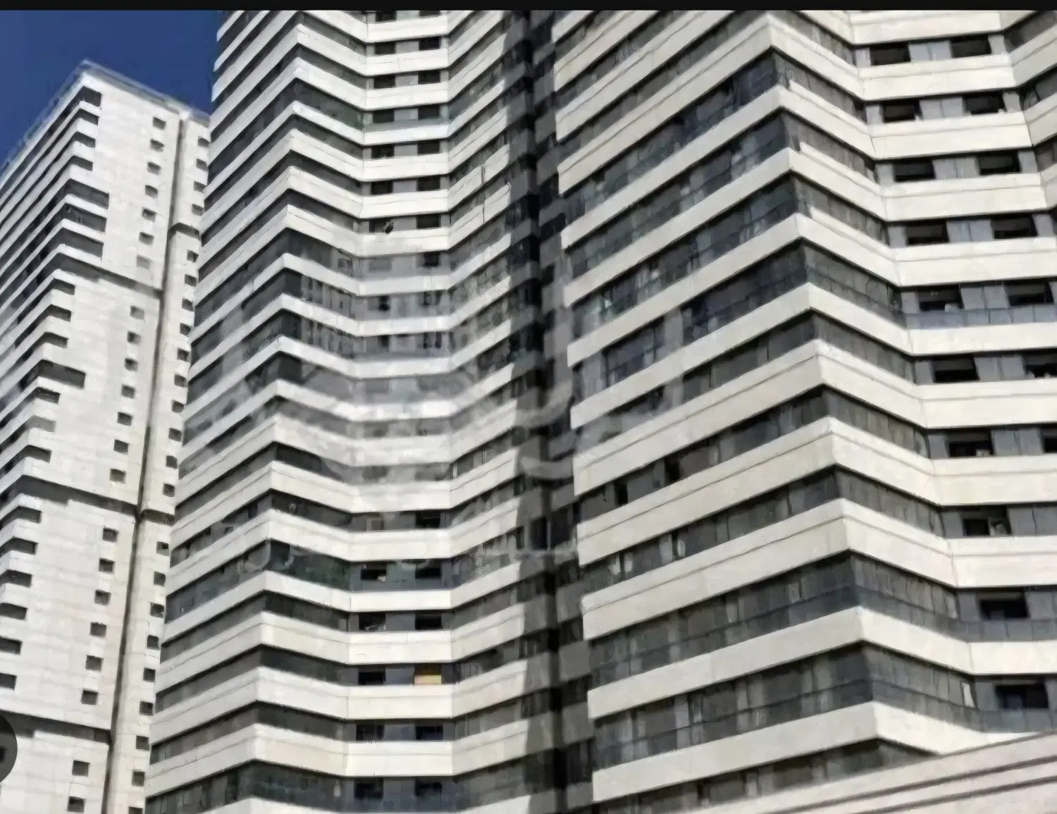 واحد ۱۱۸ متری واقع در خرازی