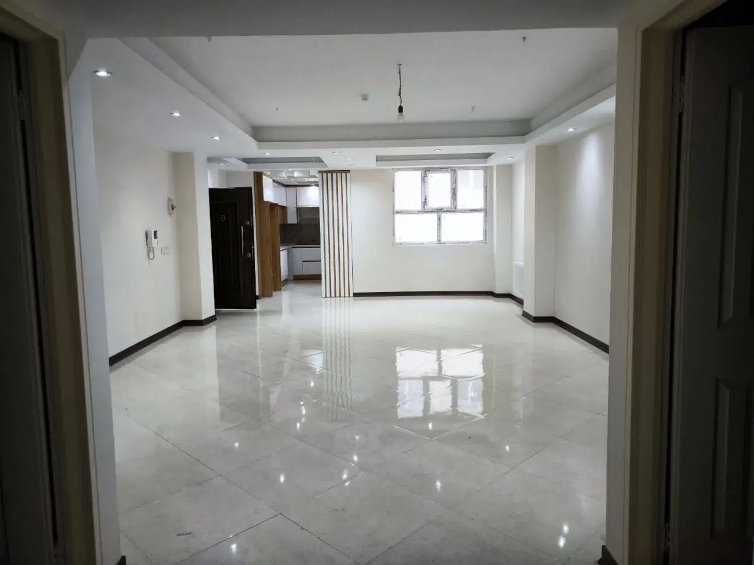آپارتمان 97 متری 2 خوابه فول امکانات