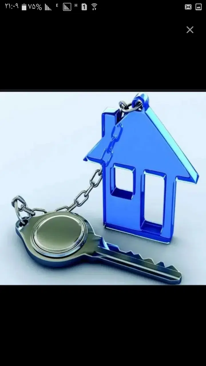 یک زمین مسکونی و یه زمین تجاری