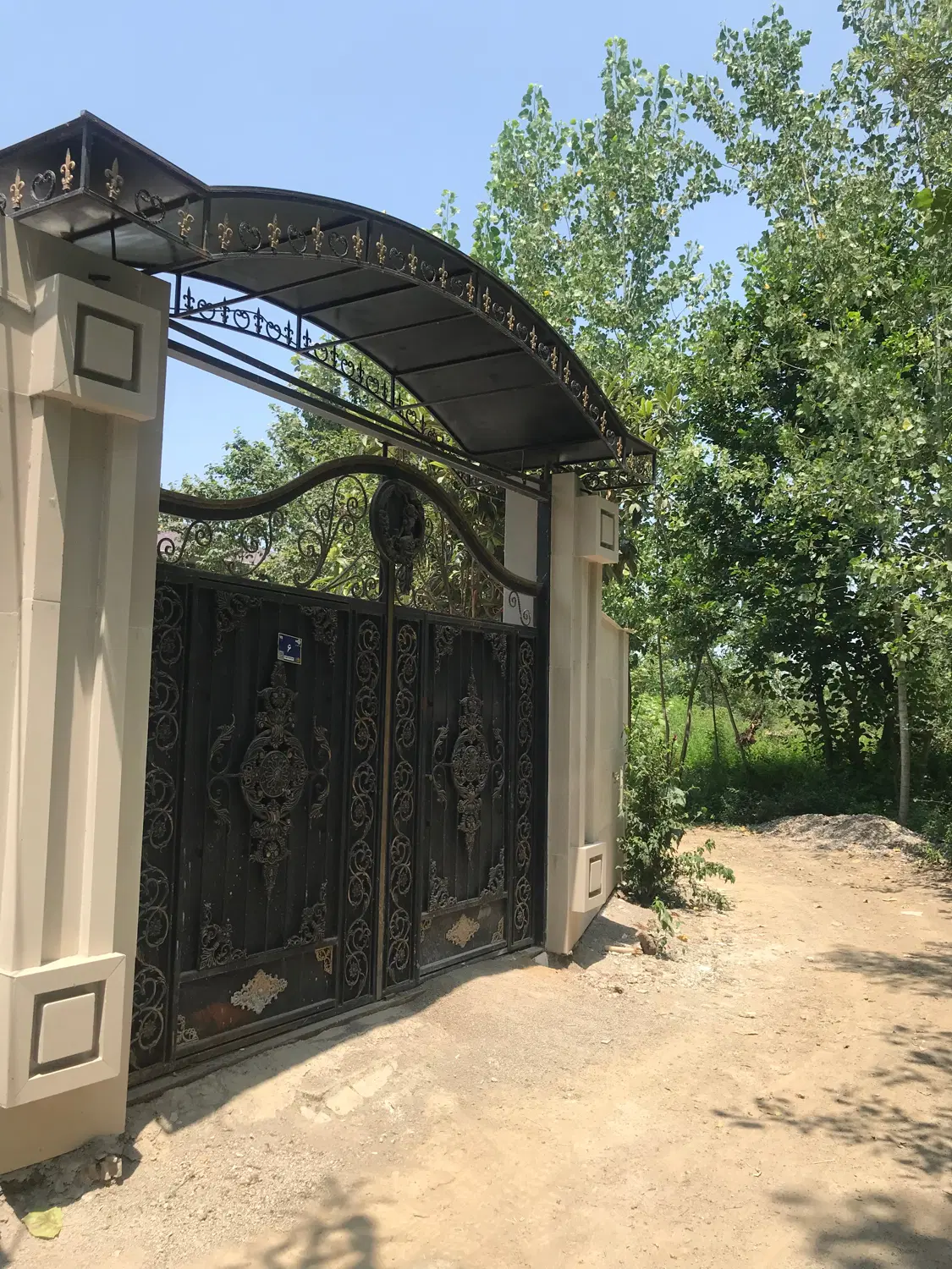 ویلایی فلت ۲۲۰ متری