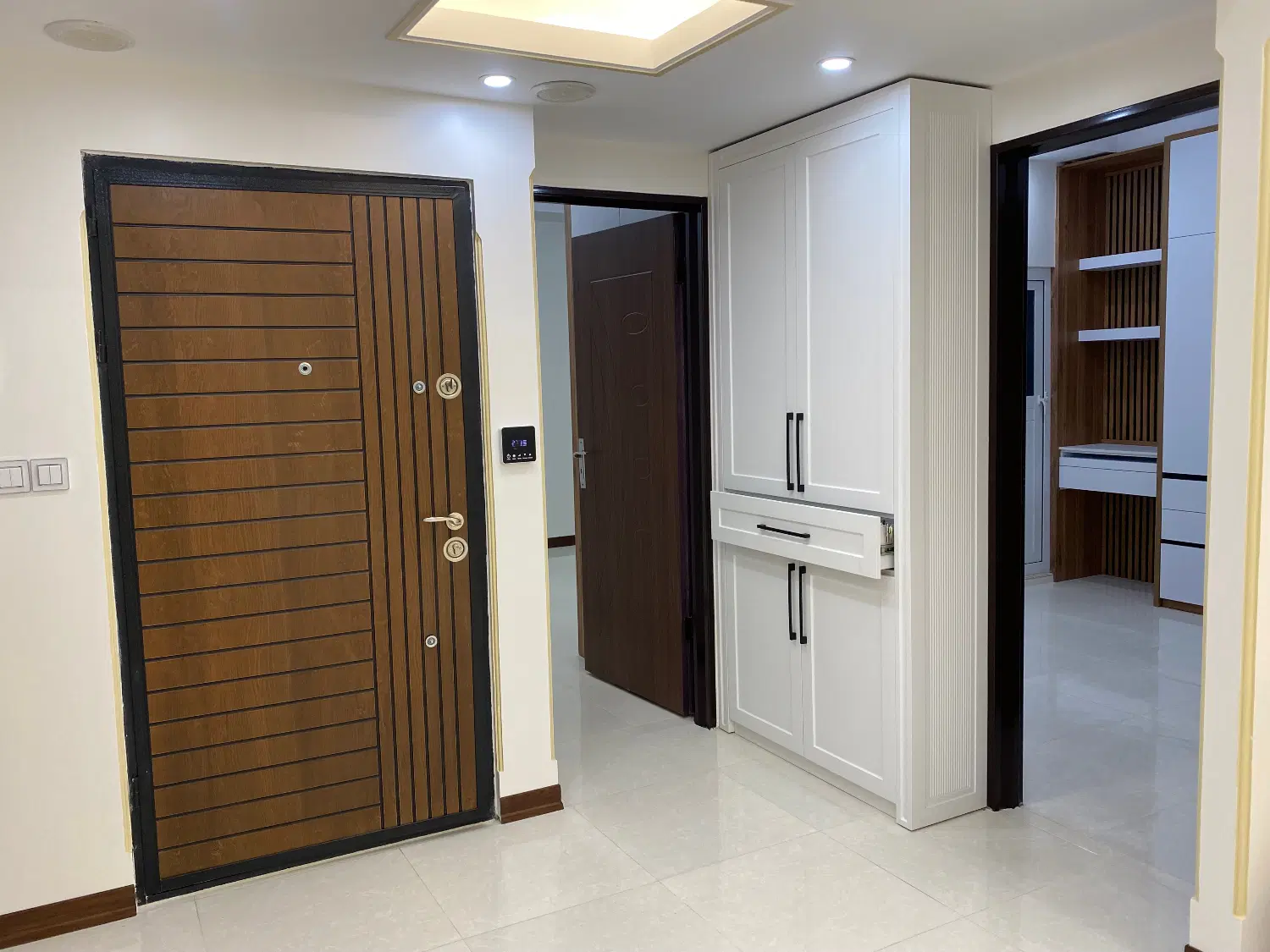 تک واحدی تاپ لوکیشن میلان زوج گلستان
