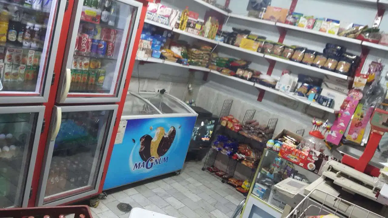 اجاره مغازه 12متری درخیابان رضوان نزدیک به حرم