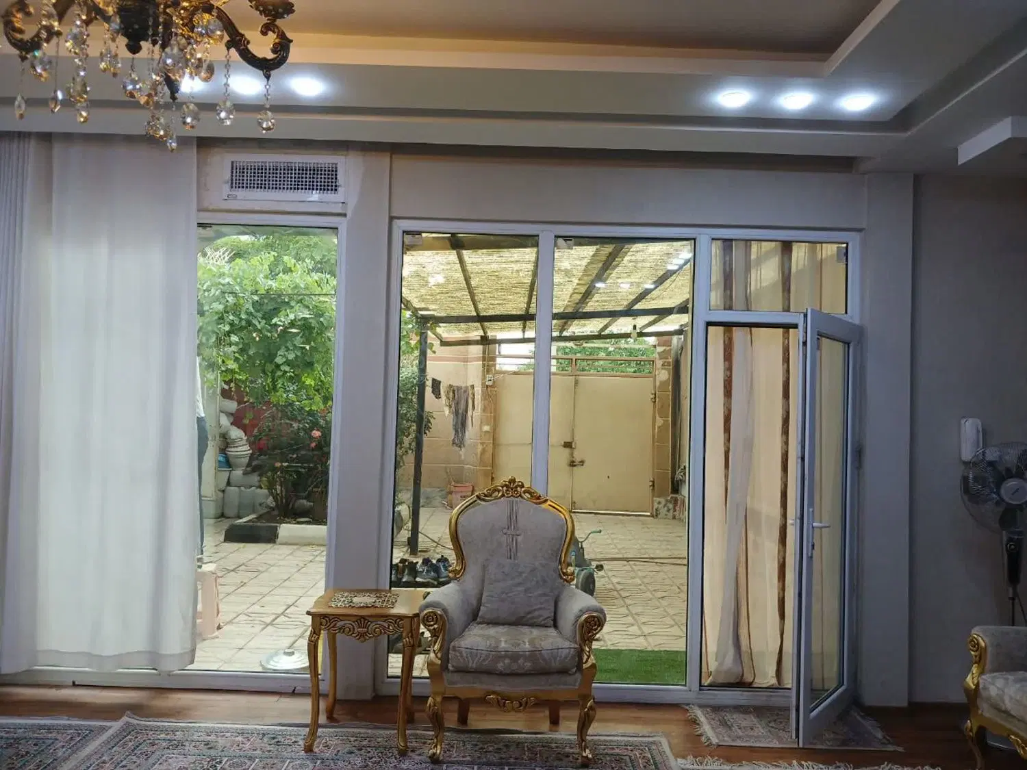 ی واحد اپارتمان همکف مناسب برا کارگاه ها