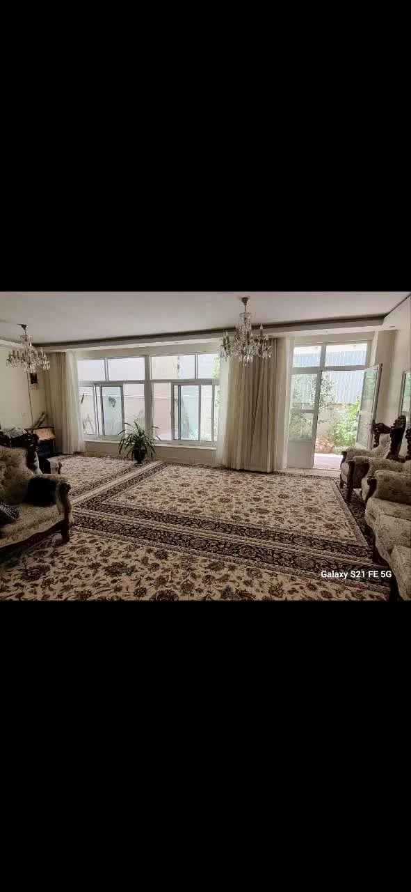 فروش منزل ویلایی ۲۹۵ متری موقعیت عالی(حکیم نظامی)