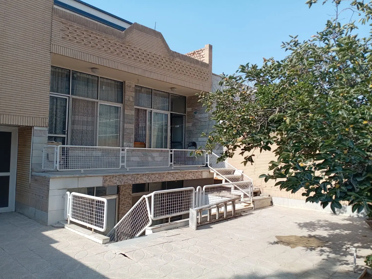 220 ویلایی بهترین لوکیشن بوعلی سینا شهرک کاوه